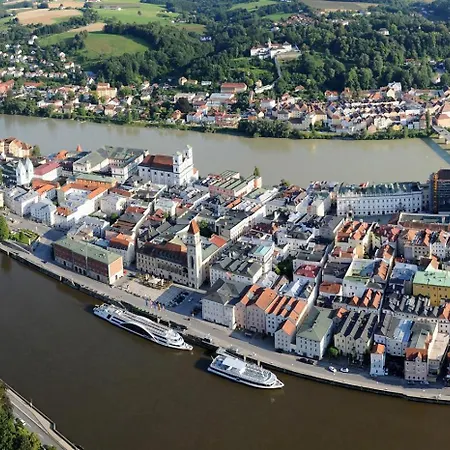 Schloss Ort Hotel Passavia