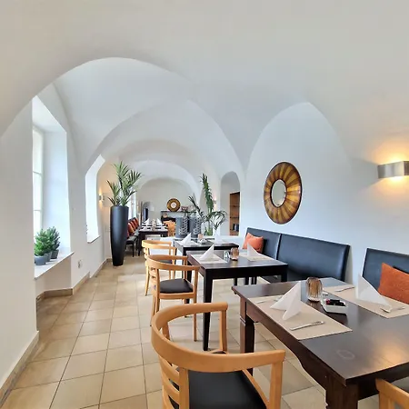 Schloss Ort 4*