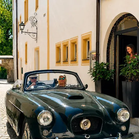 Schloss Ort 4* باساو